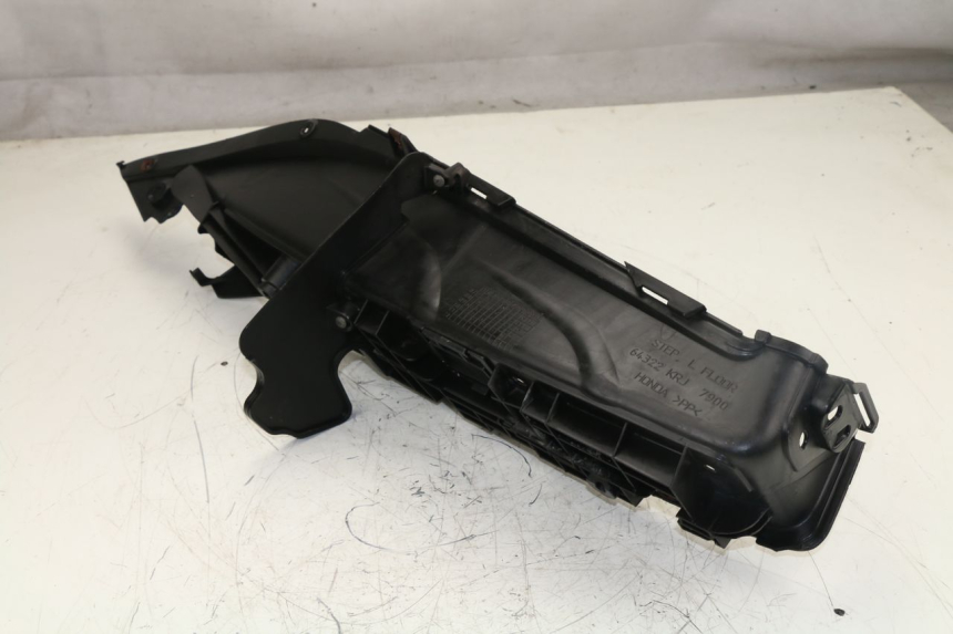 photo de TAPA REPOSAPIES IZQUIERDA HONDA FES S-WING SWING 125 (2007 - 2015)