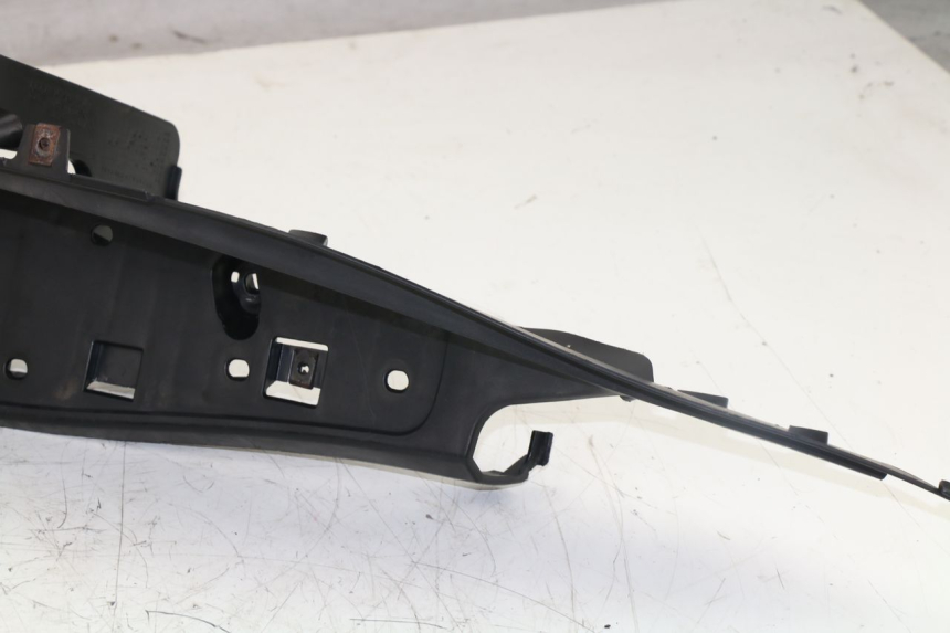 photo de TAPA REPOSAPIES IZQUIERDA HONDA FES S-WING SWING 125 (2007 - 2015)