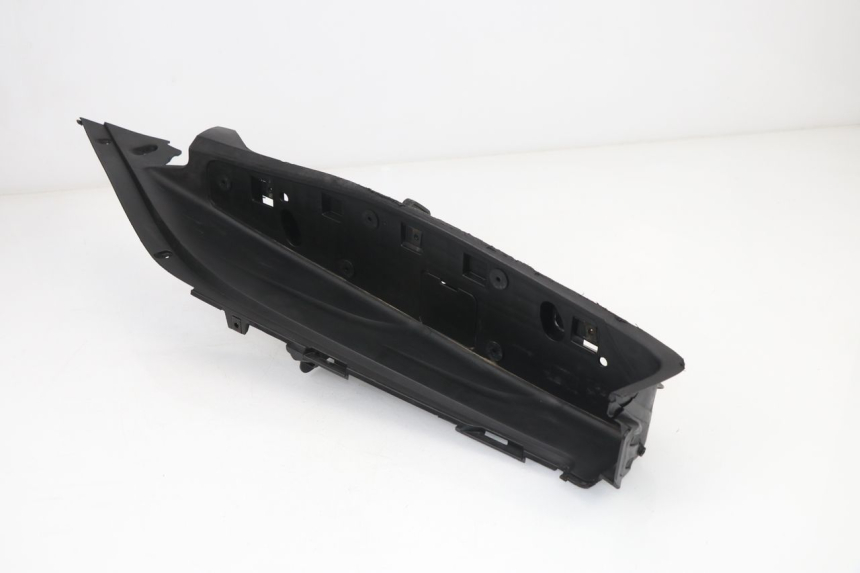 photo de TAPA REPOSAPIES IZQUIERDA HONDA FES S-WING SWING 125 (2007 - 2015)