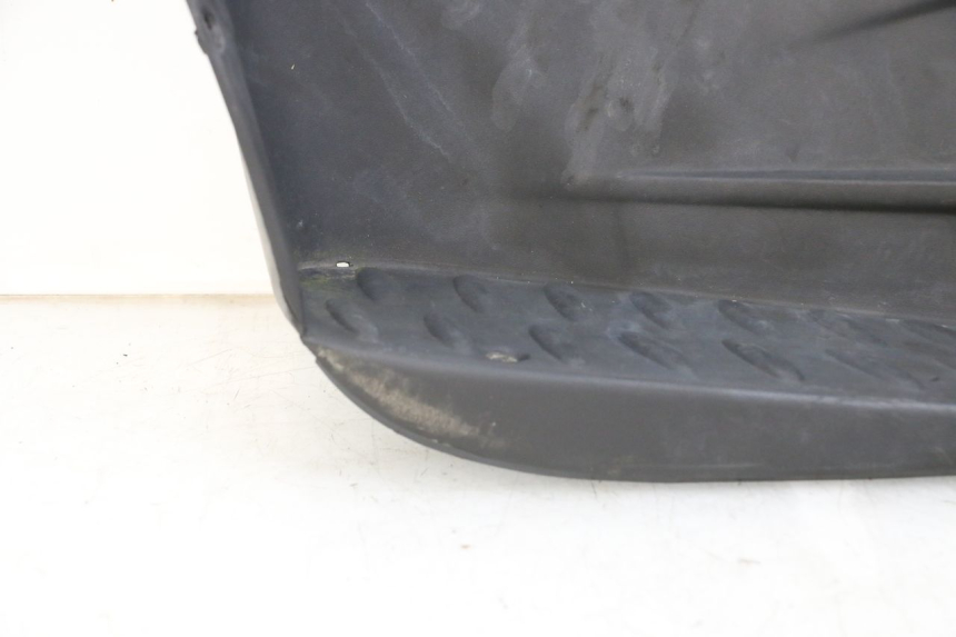 photo de TAPA REPOSAPIES IZQUIERDA RENAULT KOURANOS 125 (2001 - 2004)
