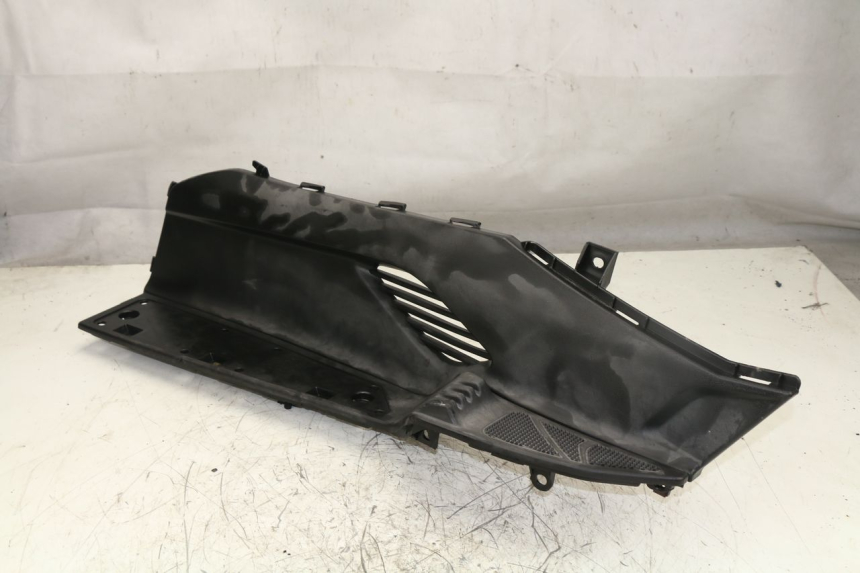 photo de TAPA REPOSAPIES IZQUIERDA KYMCO DINK STREET ABS 125 (2011 - 2018)