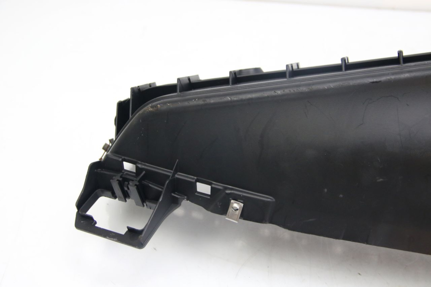 photo de PATA DE PIE IZQUIERDA PIAGGIO MP3 125 (2006 - 2014)
