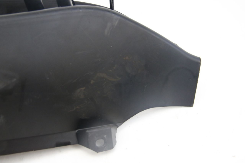 photo de PATA DE PIE IZQUIERDA PIAGGIO MP3 125 (2006 - 2014)