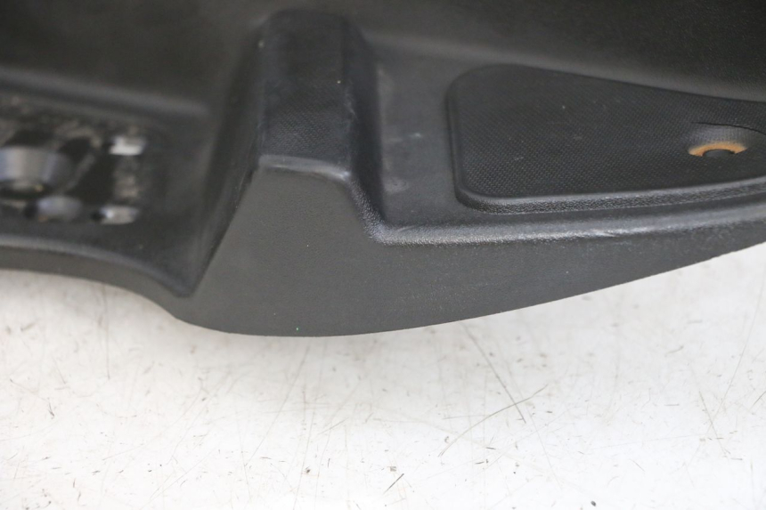 photo de PATA DE APOYO IZQUIERDA PIAGGIO MP3 500 (2011 - 2015)