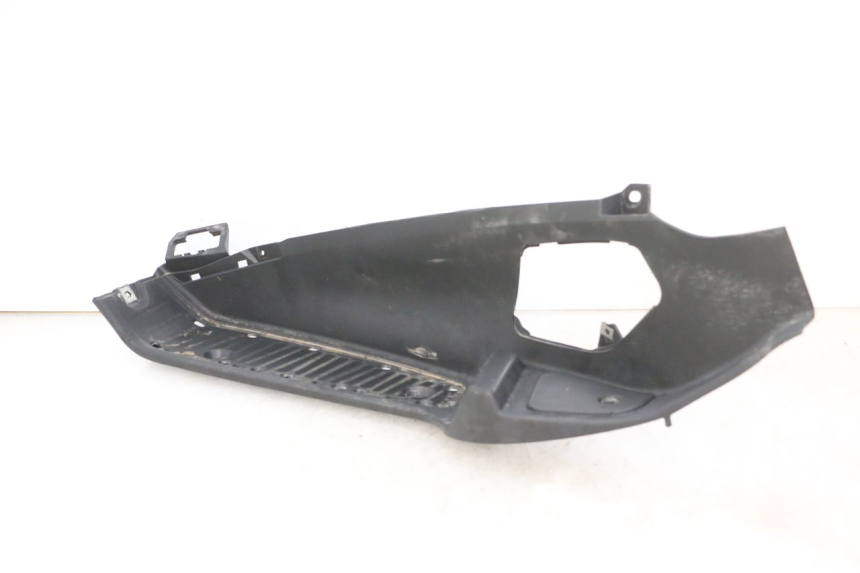 photo de TAPA REPOSAPIES IZQUIERDA PIAGGIO MP3 RL 250 (2007 - 2010)