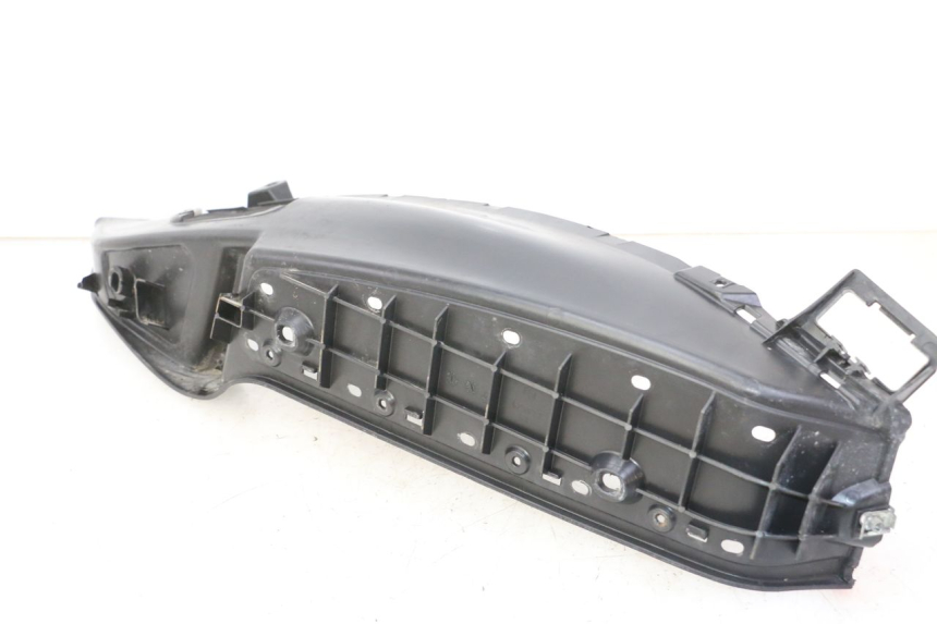 photo de TAPA REPOSAPIES IZQUIERDA PIAGGIO MP3 RL 250 (2007 - 2010)