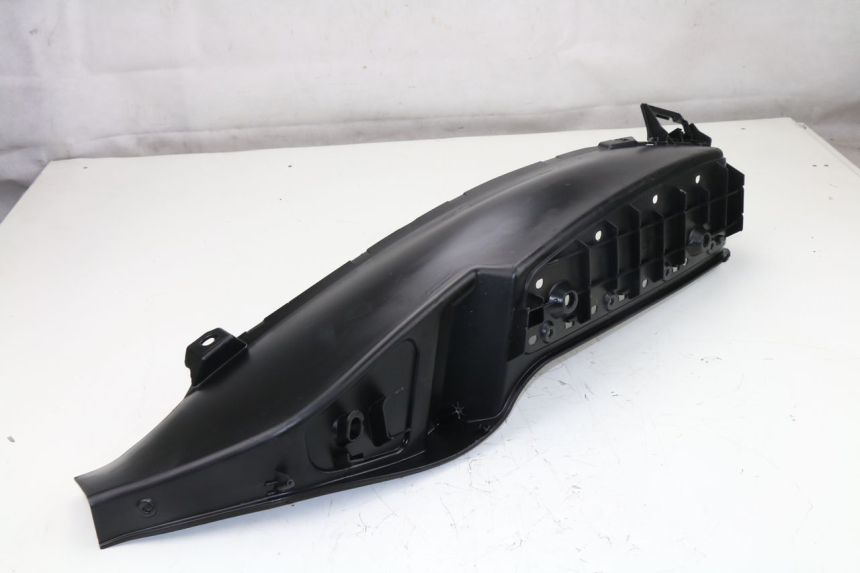 photo de PATA DE PIE IZQUIERDA PIAGGIO MP3 125 (2006 - 2014)
