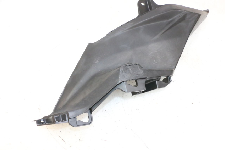 photo de TAPA REPOSAPIES IZQUIERDA SYM ORBIT III 3 4T 50 (2018 - 2021) - Recambio usado revisado