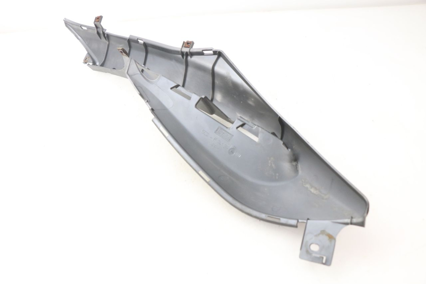 photo de TAPA REPOSAPIES IZQUIERDA MBK OVETTO 4T 50 (2008 - 2016)