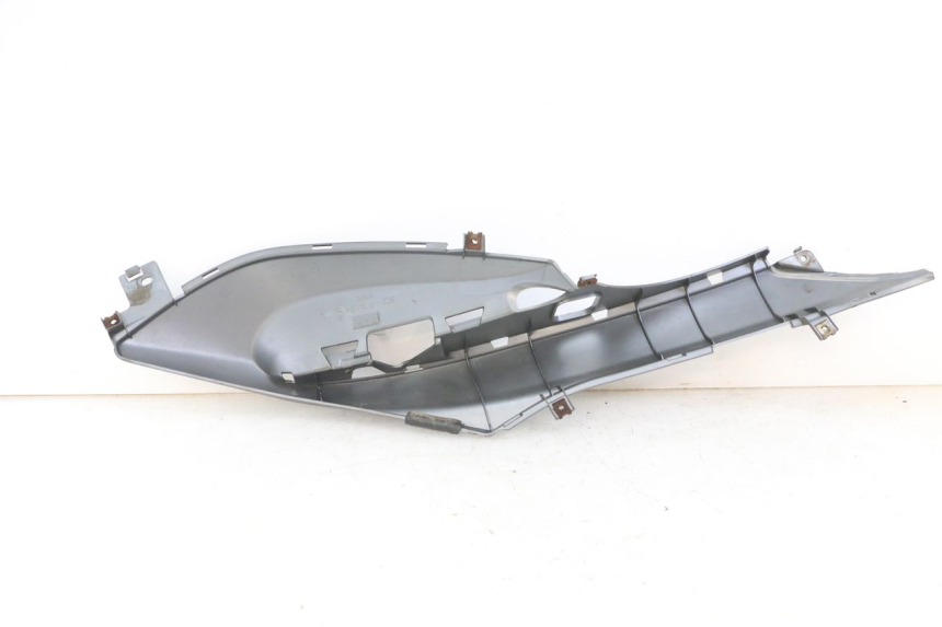 photo de TAPA REPOSAPIES IZQUIERDA MBK OVETTO 4T 50 (2008 - 2016)