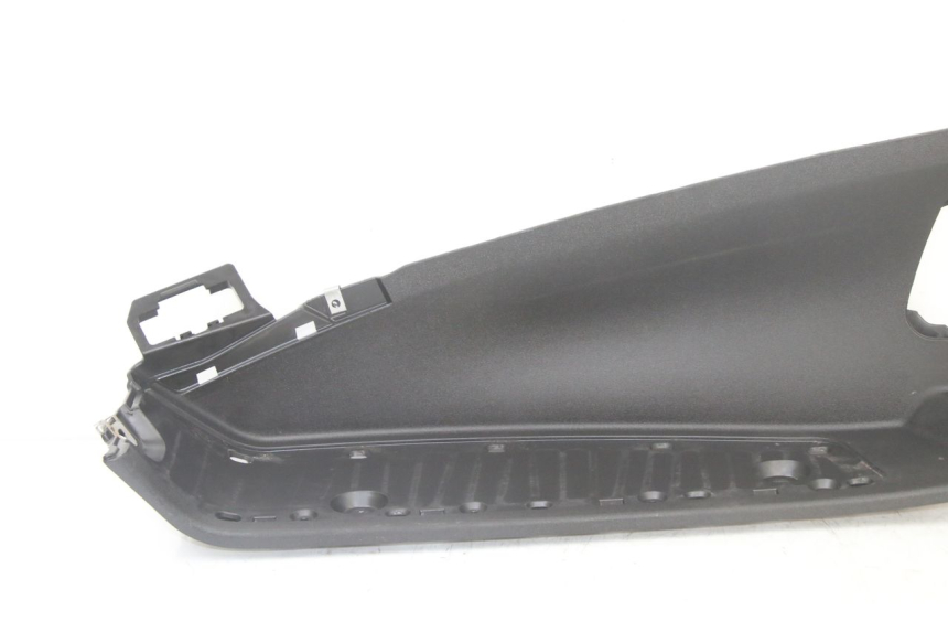 photo de PATA DE PIE IZQUIERDA PIAGGIO MP3 500 (2014 - 2016)