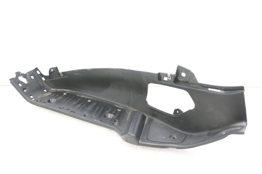 photo de PATA DE PIE IZQUIERDA PIAGGIO X8 125 (2004 - 2007)