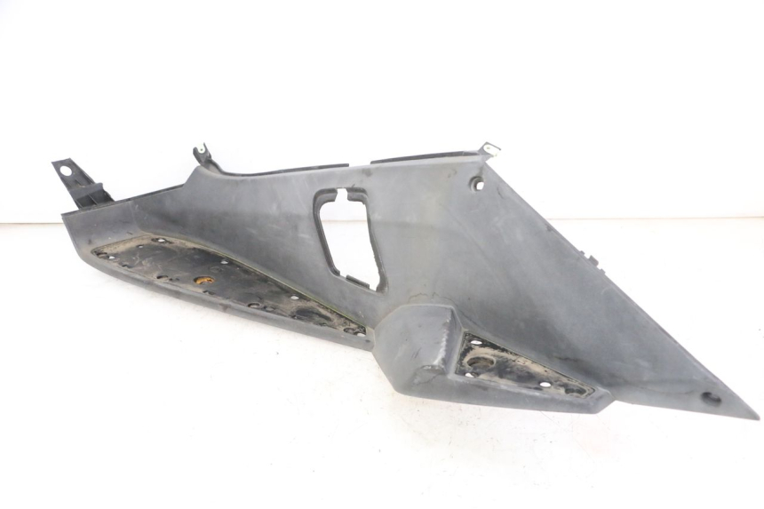photo de TAPA REPOSAPIES IZQUIERDA PEUGEOT SATELIS 250 (2006 - 2012)