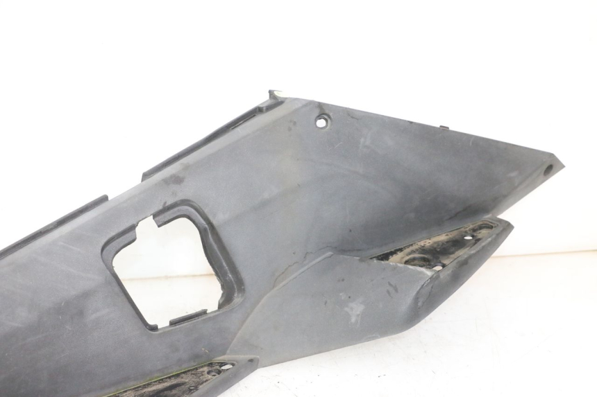 photo de TAPA REPOSAPIES IZQUIERDA PEUGEOT SATELIS 250 (2006 - 2012)