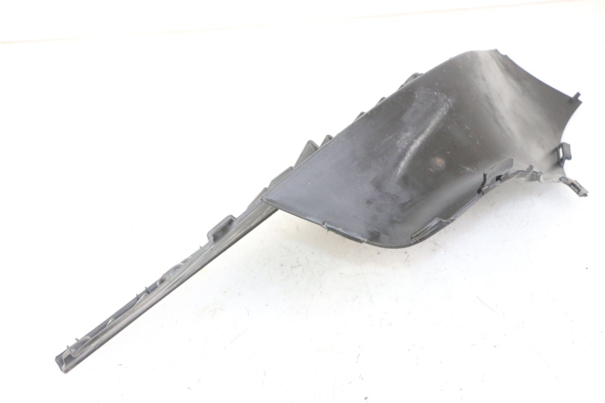 photo de TAPA REPOSAPIES IZQUIERDA APRILIA SCARABEO GT TOURING 125 (1999 - 2005)