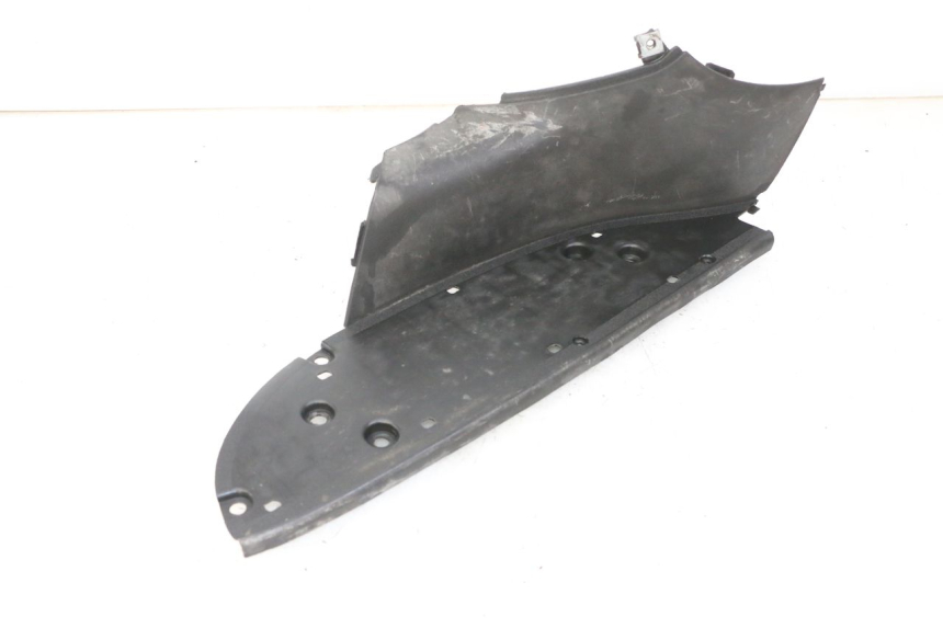 photo de TAPA REPOSAPIES IZQUIERDA APRILIA SCARABEO GT TOURING 125 (1999 - 2005)