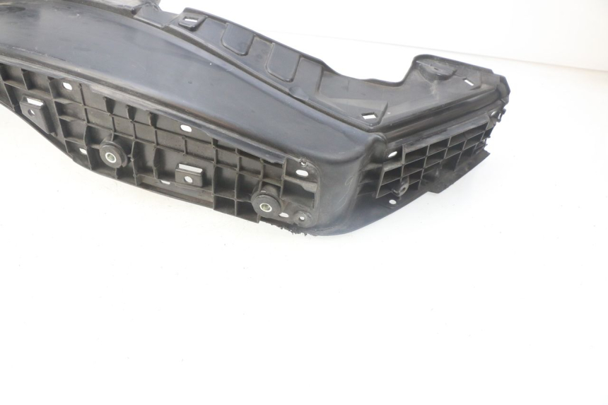 photo de PATA DE APOYO IZQUIERDA SUZUKI AN BURGMAN 400 (2006 - 2010)