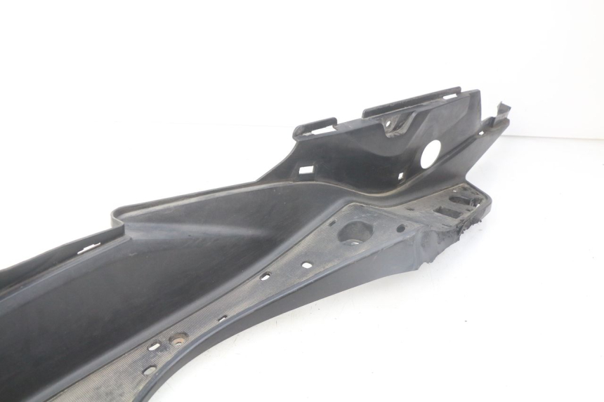 photo de PATA DE APOYO IZQUIERDA SUZUKI AN BURGMAN 400 (2006 - 2010)