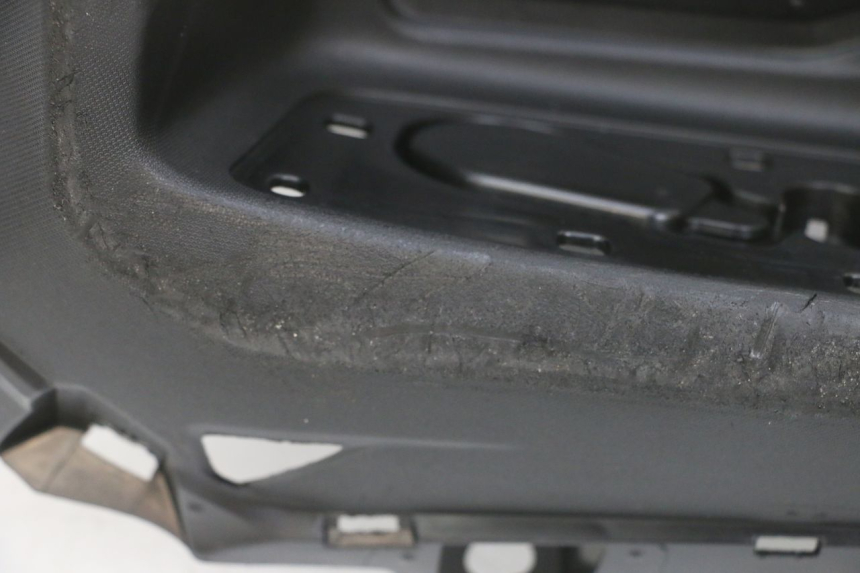 photo de TAPA REPOSAPIES IZQUIERDA YAMAHA TRICITY 300 (2020 - 2024) - Inspección visual detallada