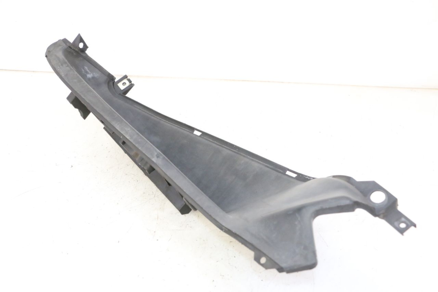 photo de TAPA REPOSAPIES IZQUIERDA YAMAHA X-CITY XCITY 125 (2007 - 2008)