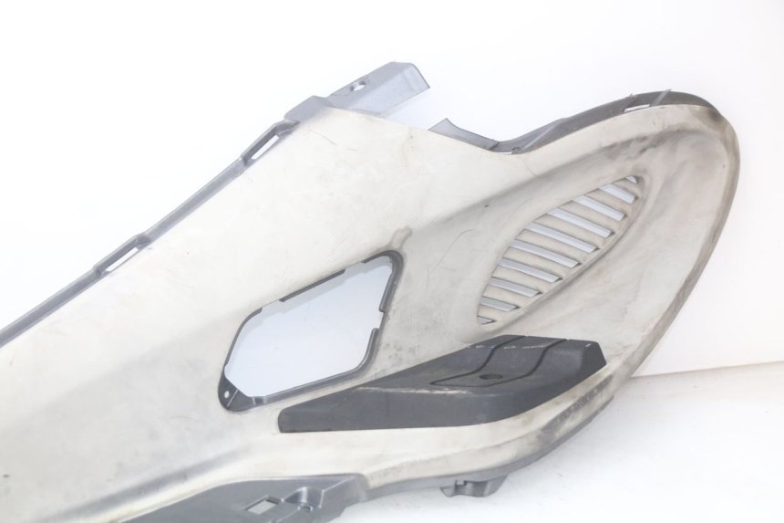 photo de PATA DE PIE IZQUIERDA PIAGGIO X9 EVOLUTION 250 (2003 - 2007)