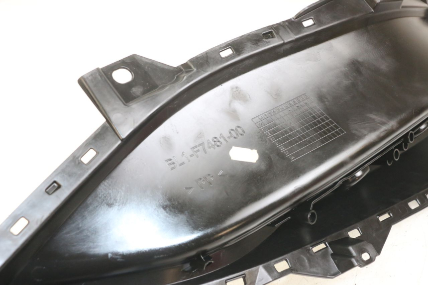 photo de PATA DE APOYO IZQUIERDA YAMAHA XMAX X-MAX ABS 125 (2017 - 2020)