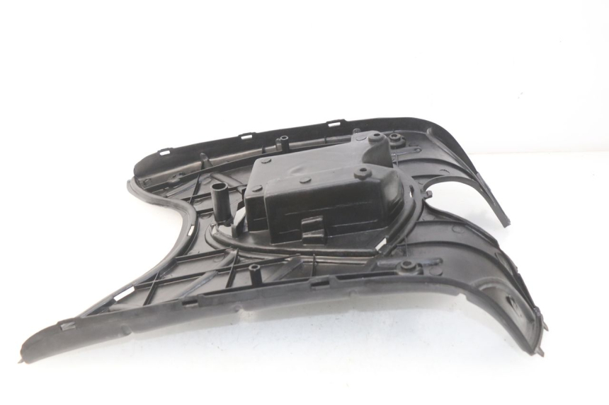 photo de TAPA REPOSAPIES KEEWAY HURRICANE 50 (2006 - 2019)