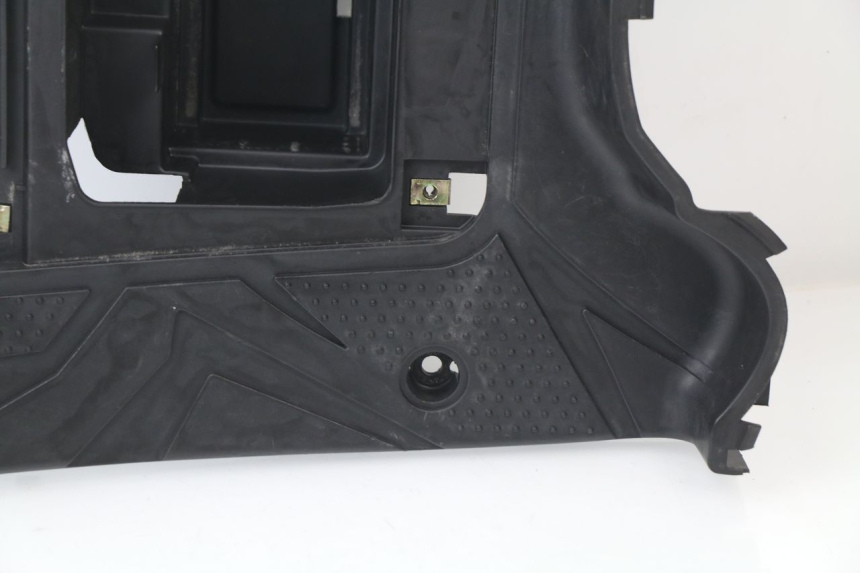 photo de TAPA REPOSAPIES SYM JET 4 50 (2010 - 2014) - Características distintivas