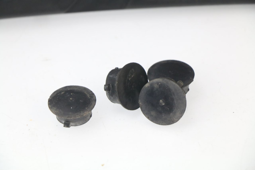 photo de TAPA REPOSAPIES SYM JET 4 50 (2010 - 2014) - Primer plano de alta resolución