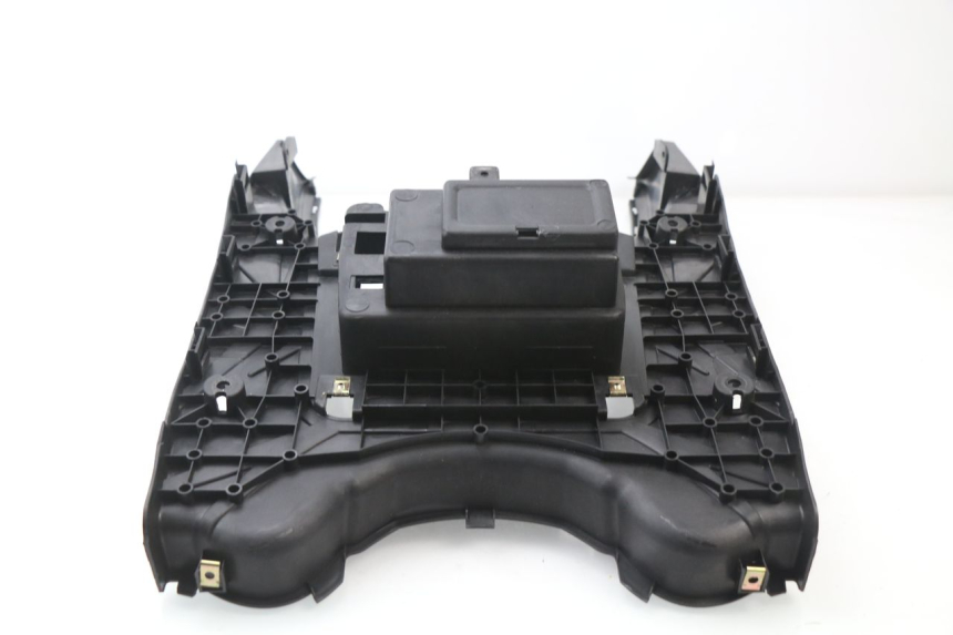 photo de TAPA REPOSAPIES SYM JET 4 50 (2010 - 2014) - Zoom estado de uso