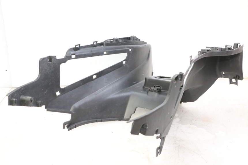 photo de TAPA REPOSAPIES SYM JOYMAX 125 (2010 - 2017)