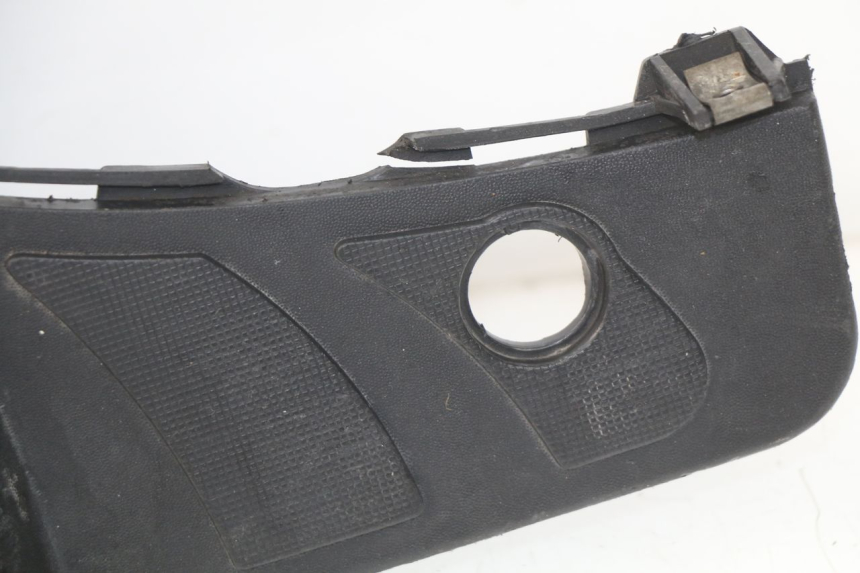 photo de TAPA REPOSAPIES KEEWAY PIXEL 50 (2008 - 2011)