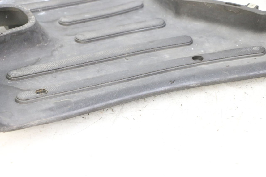 photo de TAPA REPOSAPIES PIAGGIO LIBERTY 4T 50 (2009 - 2015)