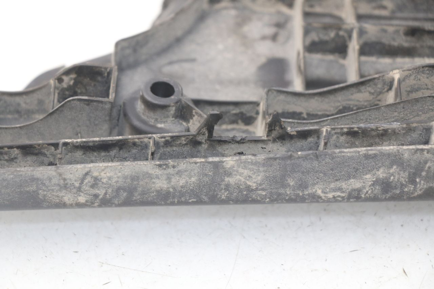 photo de TAPA REPOSAPIES KYMCO LIKE 2T 50 (2009 - 2018)
