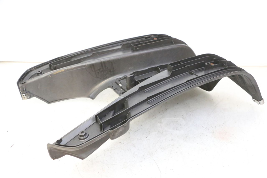 photo de TAPA REPOSAPIES PIAGGIO LXV 4T 50 (2009 - 2013)