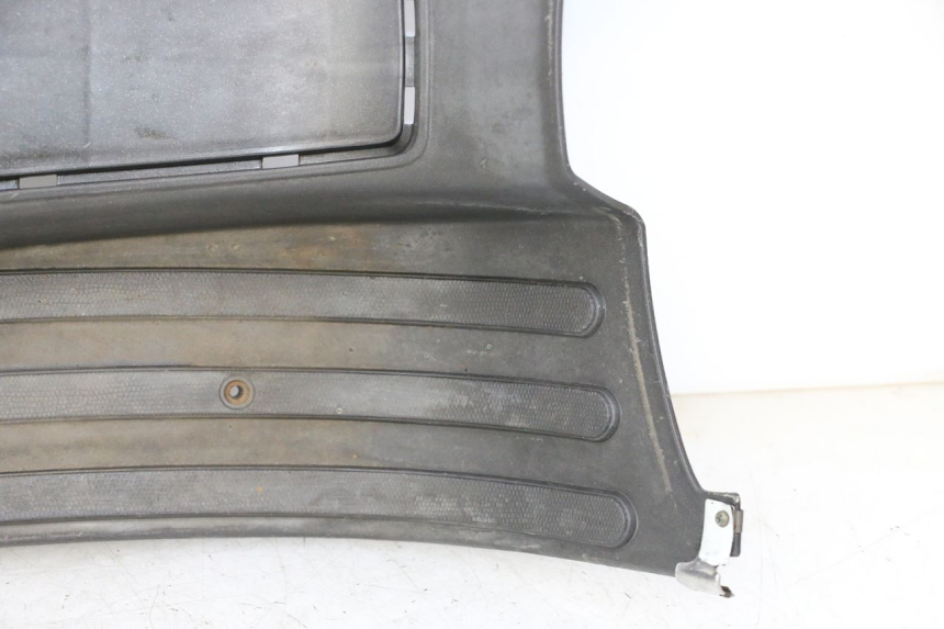 photo de TAPA REPOSAPIES PIAGGIO LXV 4T 50 (2009 - 2013)