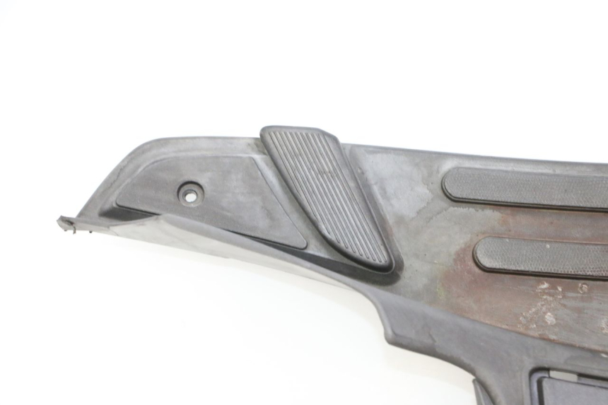 photo de TAPA REPOSAPIES PIAGGIO LXV 4T 50 (2009 - 2013)