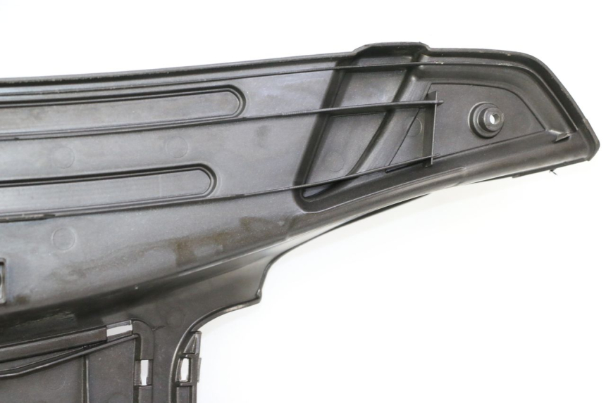 photo de TAPA REPOSAPIES PIAGGIO LXV 4T 50 (2009 - 2013)