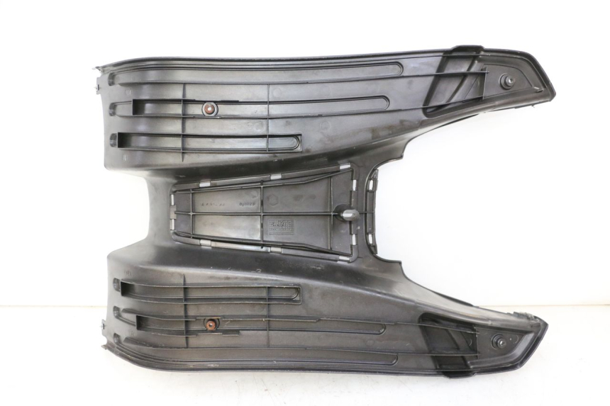 photo de TAPA REPOSAPIES PIAGGIO LXV 4T 50 (2009 - 2013)