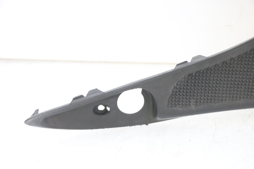 photo de TAPA REPOSAPIES YAMAHA NEOS NEO'S 4T 50 (2008 - 2016) - Foto de producto adicional