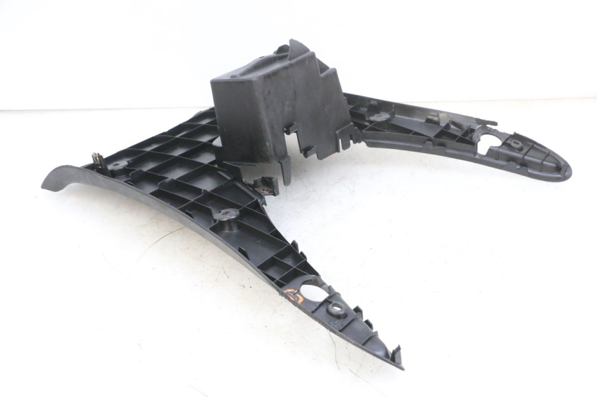 photo de TAPA REPOSAPIES YAMAHA NEOS NEO'S 4T 50 (2008 - 2016) - Otra perspectiva