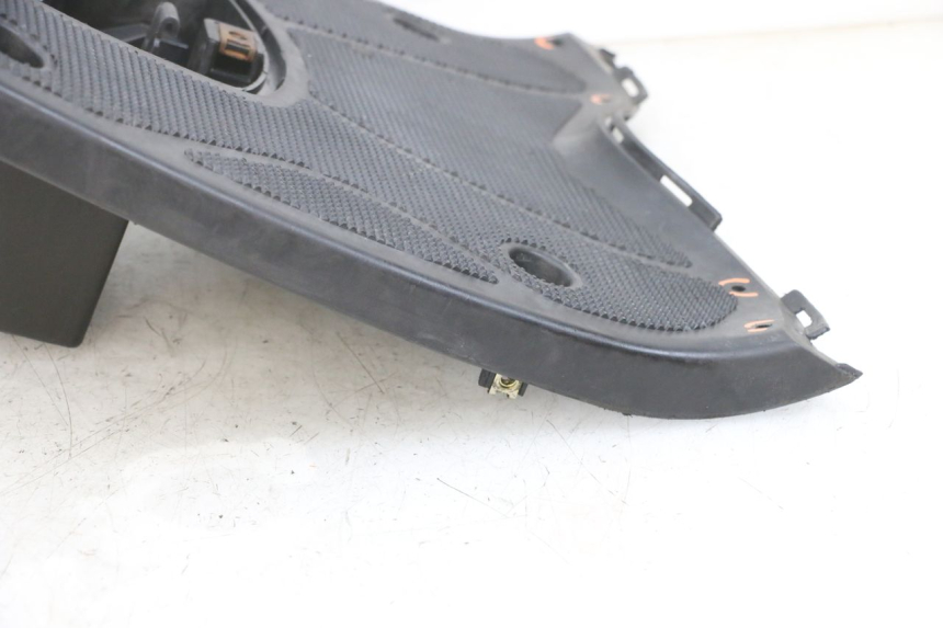 photo de TAPA REPOSAPIES YAMAHA NEOS NEO'S 4T 50 (2008 - 2016) - Marcados y referencias originales