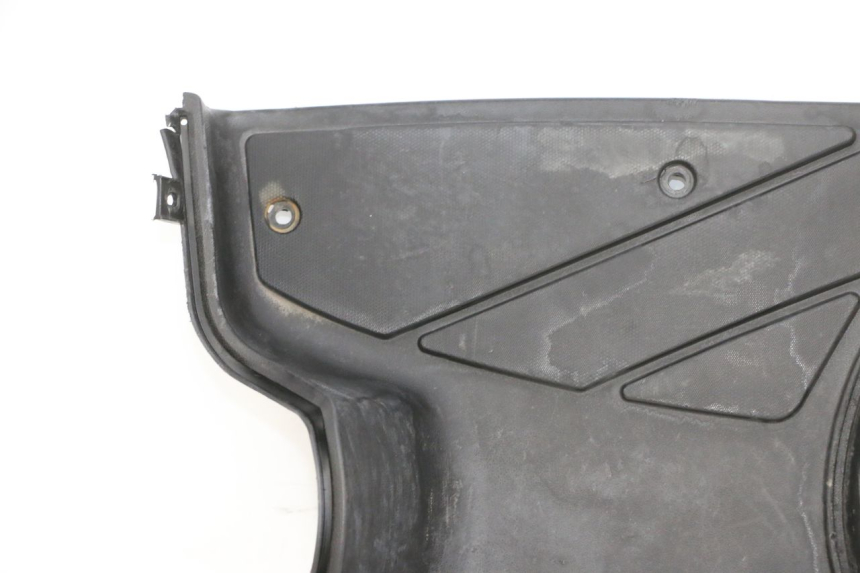 photo de TAPA REPOSAPIES PIAGGIO NEW TYPHOON 50 (2018 - 2021) - Características distintivas