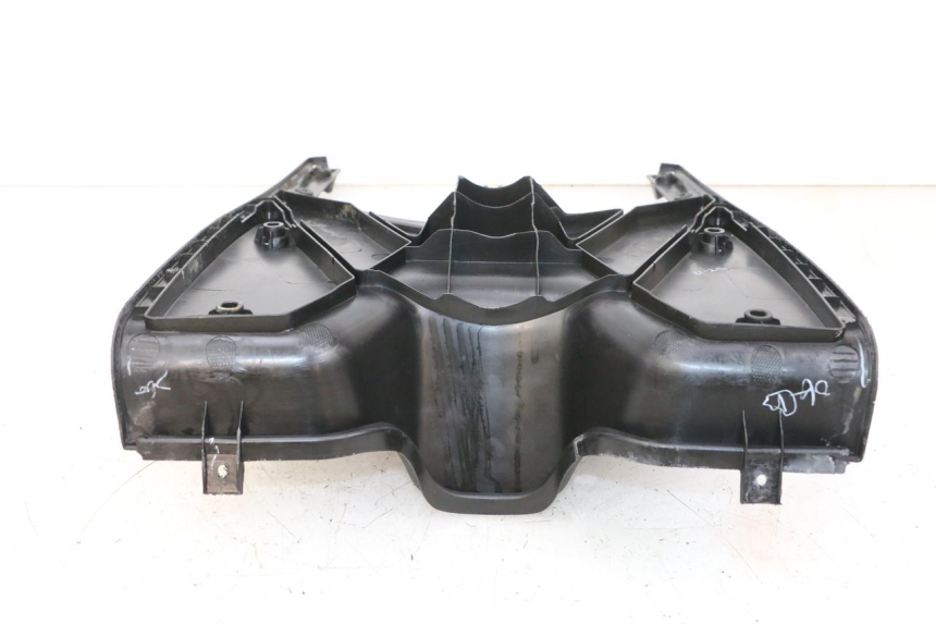 photo de TAPA REPOSAPIES PIAGGIO NEW TYPHOON 50 (2018 - 2021) - Zoom estado de uso