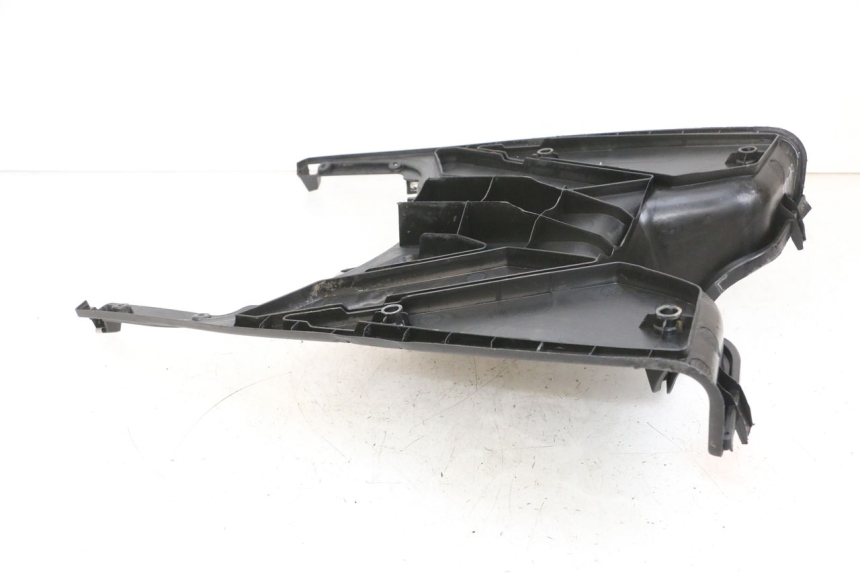 photo de TAPA REPOSAPIES PIAGGIO NEW TYPHOON 50 (2018 - 2021) - Primer plano técnico