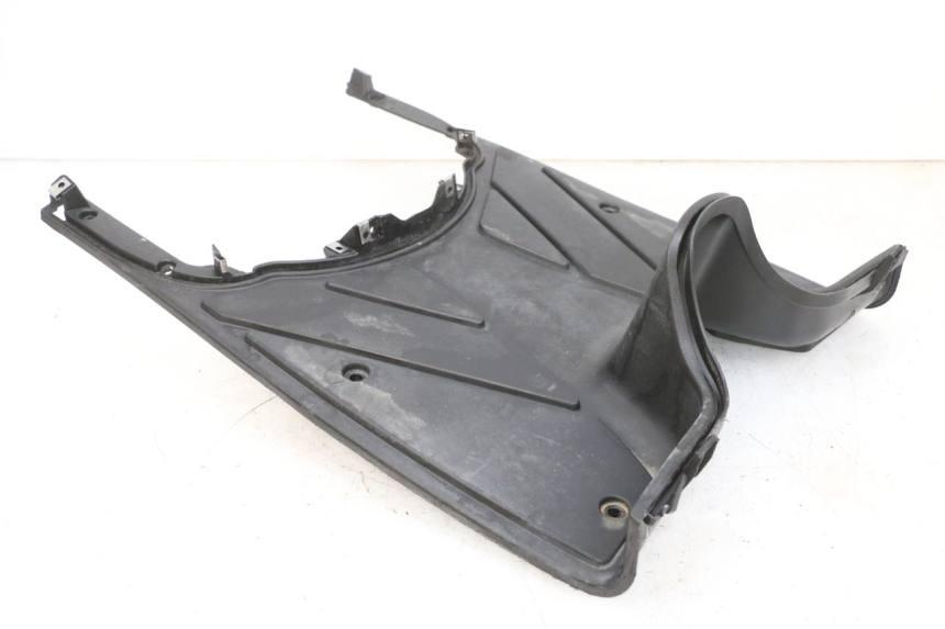 photo de TAPA REPOSAPIES PIAGGIO NEW TYPHOON 50 (2018 - 2021) - Detalles de los puntos de fijación