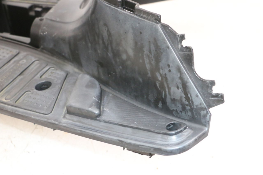 photo de TAPA REPOSAPIES JM MOTORS OLDIES GT 4T 50 (2018 - 2025) - Detalles de los puntos de fijación