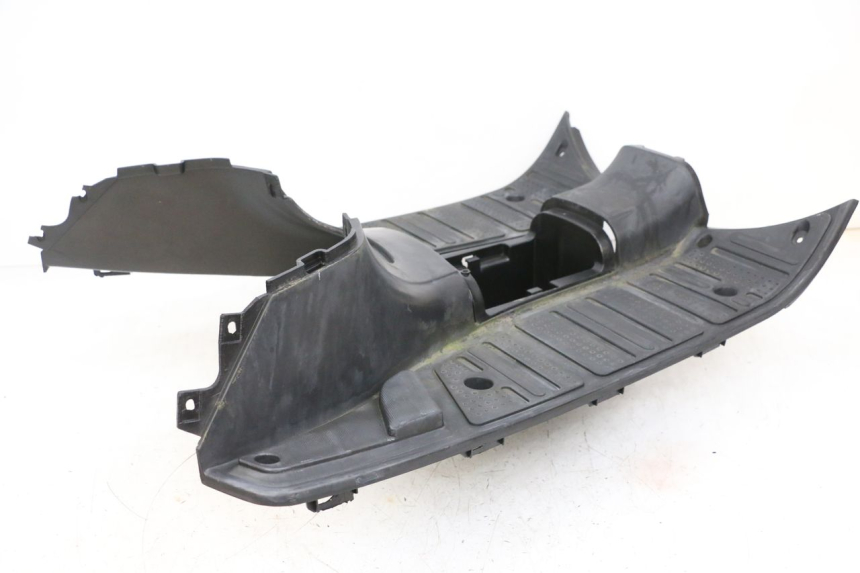 photo de TAPA REPOSAPIES JM MOTORS OLDIES GT 4T 50 (2018 - 2025) - Recambio usado revisado