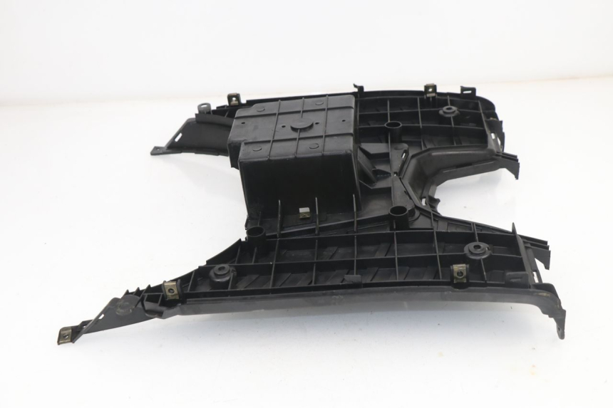 photo de TAPA REPOSAPIES KEEWAY OUTLOOK 125 (2007 - 2013)