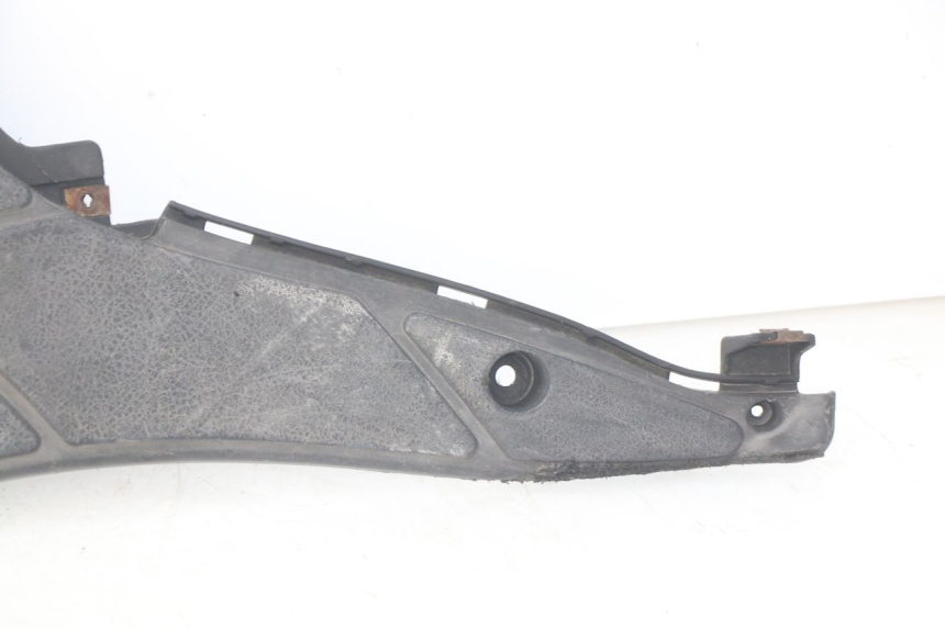 photo de ESTRIBO KYMCO PEOPLE 250 (2004 - 2008) - Otra vista del artículo